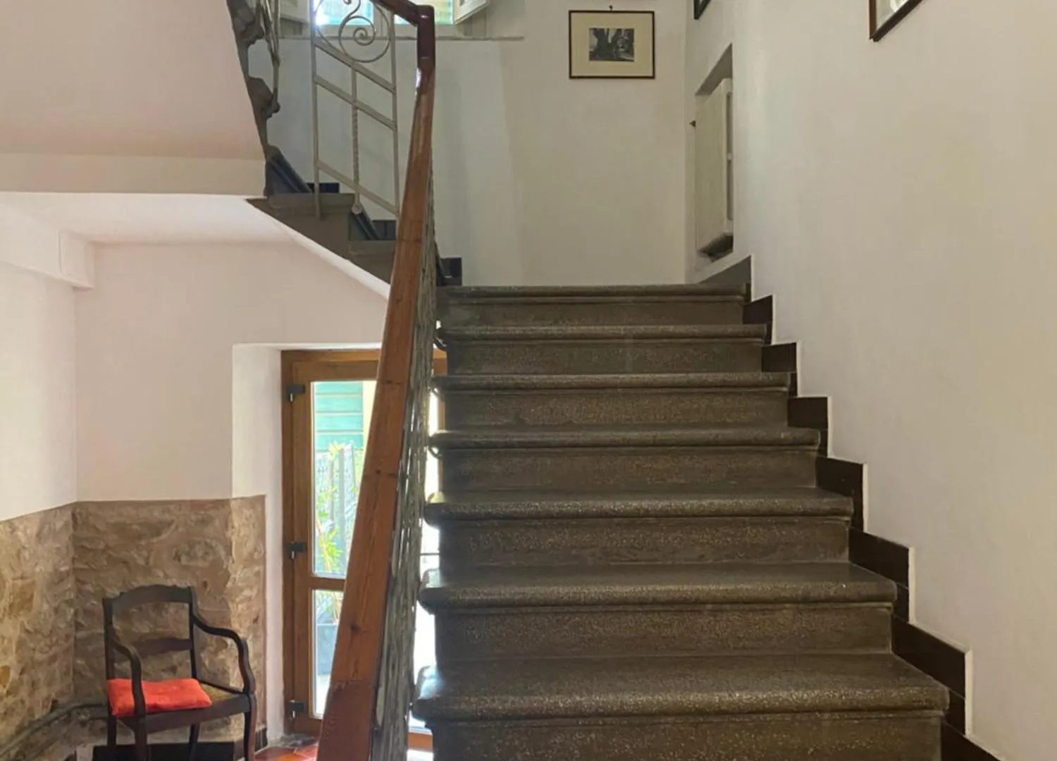 Civico10, Appartamento Centrale Con Parcheggio E Terrazzo 피옴비노